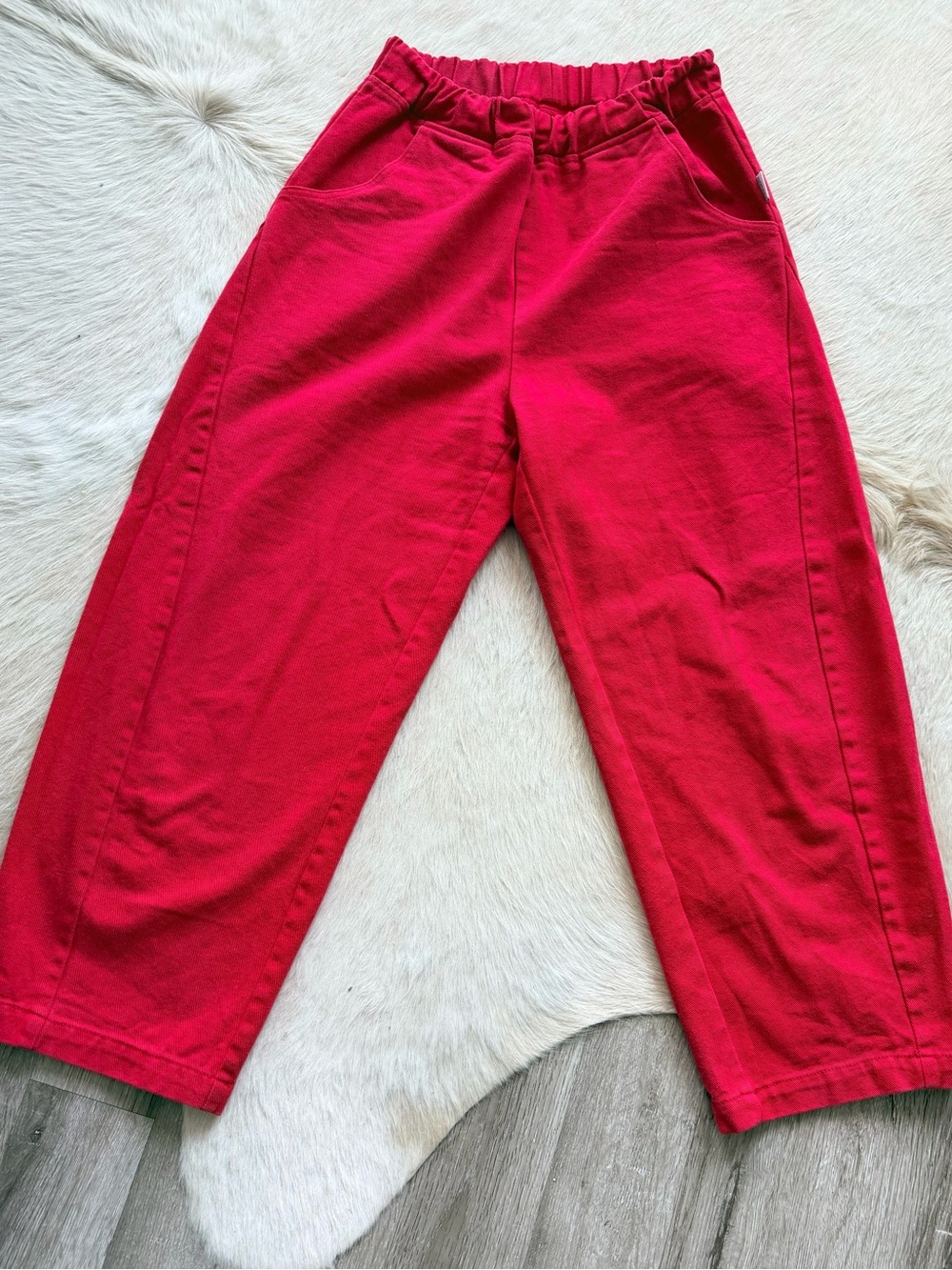 Women's Red Cropped Barrel Pants - Picture 4 of 6